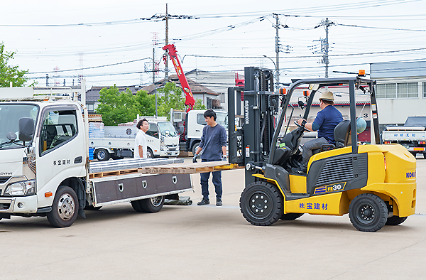 必要な資格は会社負担で取得